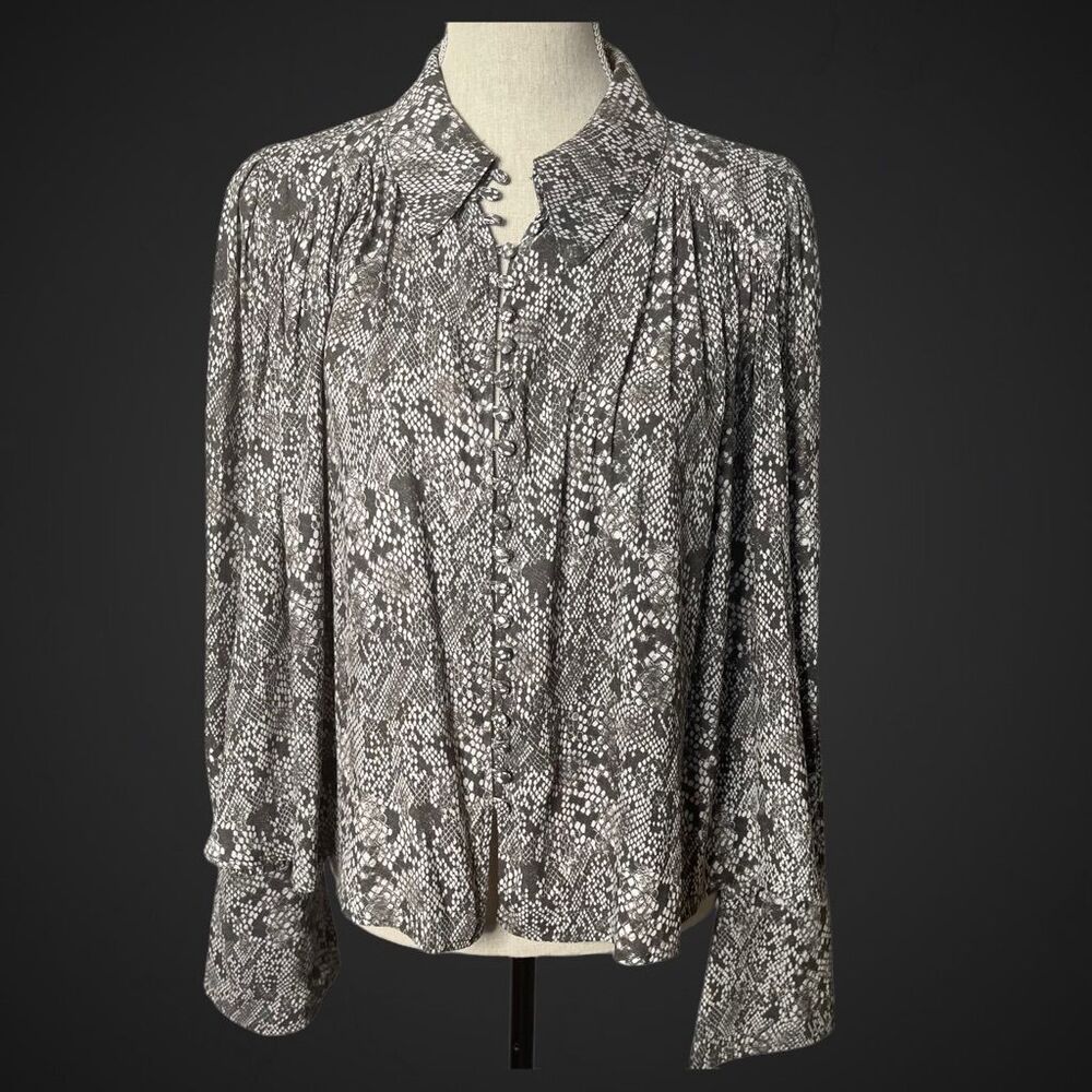 Free People Python Print Button Up Top with Pleated Back Womens SP Small Petite